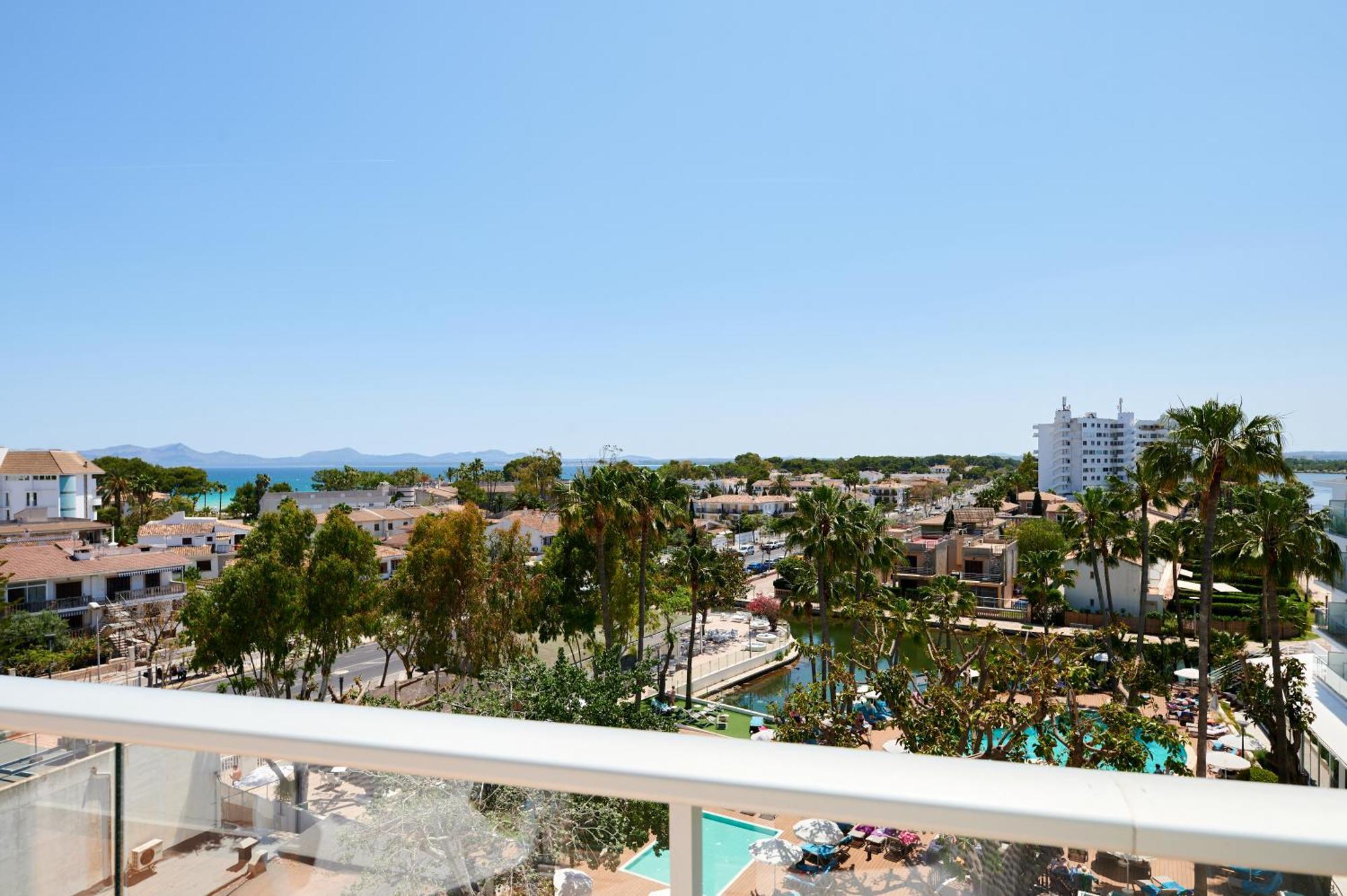 โรงแรม รอค บอกกัชโช Port de Alcudia  ภายนอก รูปภาพ